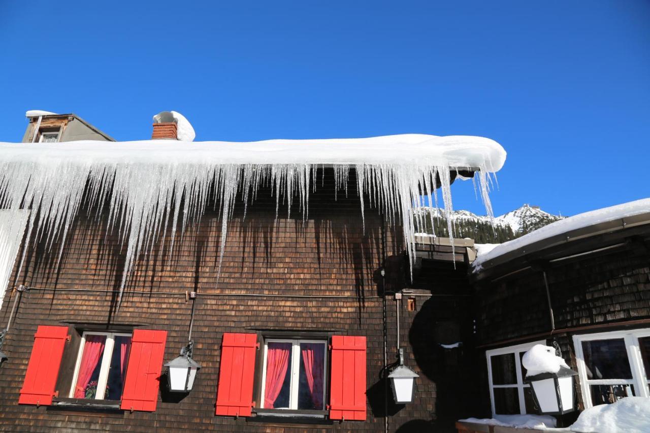 Gasthof Auerhahn Lech am Arlberg Exteriör bild