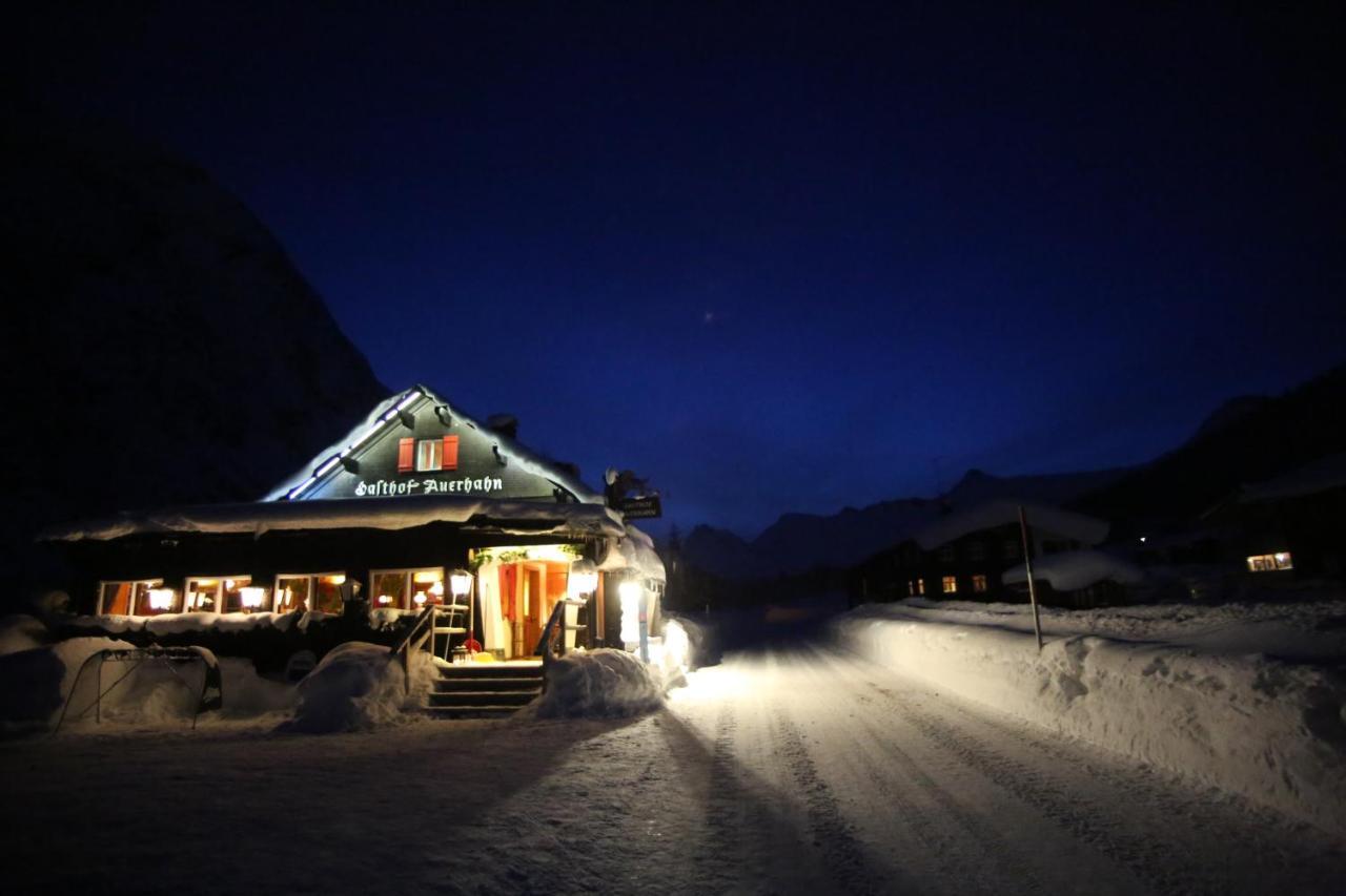 Gasthof Auerhahn Lech am Arlberg Exteriör bild