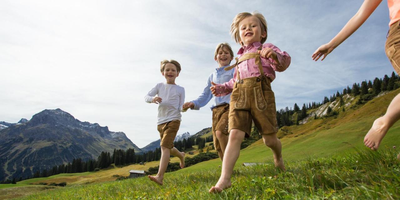 Gasthof Auerhahn Lech am Arlberg Exteriör bild